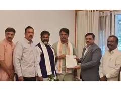 
      
      Karnataka: State BJP files a complaint regarding Ballari clash
      
      