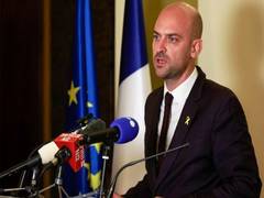 
      
      France calls for caution after Maduro's capture
      
      