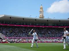 
      
      Ashes 5th Test: Joe Root's century put England on top
      
      
