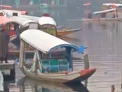 
      
      Cold wave persists in Kashmir
      
      