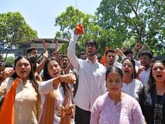 
      
      DUSU condemns sloganeering against PM and Home Minister in JNU
      
      