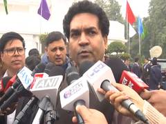 
      
      BJP Kapil Mishra condemns LoP Atishi over 'Guru Tegh Bahadur'
      
      