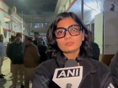
      
      SC grants Neha Singh Rathore protection from arrest
      
      