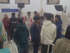 
      
      J&K: 10 people injured in a mini bus accident in Chatroo
      
      