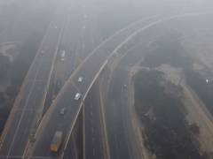 
      
      Delhi wakes up to chilly morning; AQI improves but smog persists
      
      