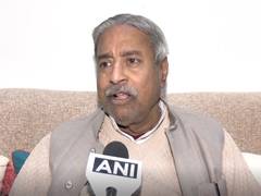 
      
      Vinay Katiyar on Kashmiri  man offering Namaaz at Ram Mandir
      
      