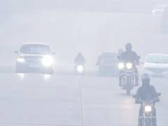 
      
      Delhi freezes at 2.9 degrees celsius, AQI remains 'poor'
      
      