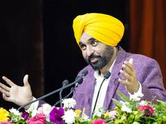 
      
      Punjab CM refutes seeking timing change for Akal Takht
      
      