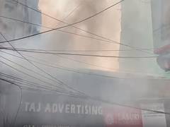 
      
      Kolkata: Massive fire breaks out on Ganguly Street, 3 shops damag
      
      