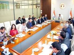 
      
      MP CM reviews implementation of ‘Sankalp se Samadhan’ campaign
      
      