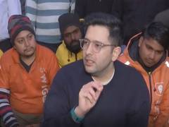 
      
      AAP MP Raghav Chadha meets gig workers
      
      