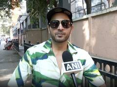
      
       BB 19 winner Gaurav Khanna returns to Mumbai to cast vote
      
      