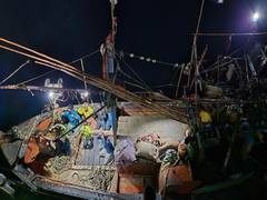 
      
      Indian Coast Guard intercepts Pakistani fishing boat
      
      