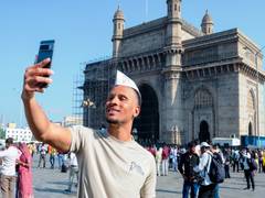 
      
      Andre De Grasse brings Olympic legacy to Tata Mumbai Marathon
      
      