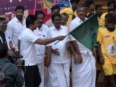 
      
      Deputy CM Stalin flags off Palamedu Jallikattu in Madurai
      
      