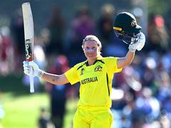 
      
      WBBL: Alyssa Healy given lap of honour at  Sydney Cricket Ground
      
      