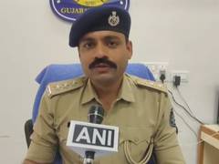 
      
      FIR filed under Immigration Act against Pakistani boat in Gujarat
      
      