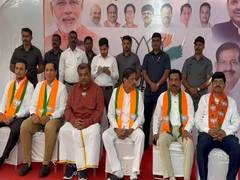 
      
      BJP State President Ravindra Chavan met newly elected corporators
      
      
