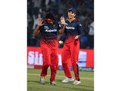 
      
      RCB Women win toss, opt to bowl first against DC 
      
      