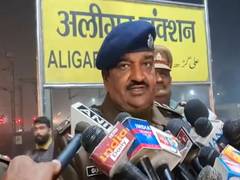 
      
      Delhi-Patna Rajdhani train briefly halted after bomb scare,...
      
      