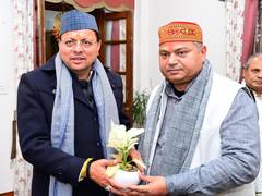 
      
      Union Minister Raj Bhushan Choudhary meets Uttarakhand CM Dhami i
      
      