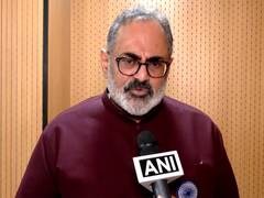 
      
      Kerala: Rajeev Chandrasekhar welcomes former CPI(M) MLA into BJP
      
      