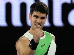
      
      AO: Alcaraz, Bublik and Zverev move to second round
      
      