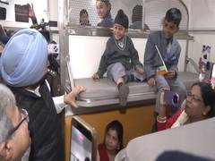 
      
      Ravneet Singh Bittu interacts with students at Amrit Train
      
      