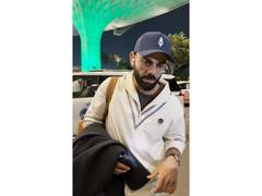
      
      Virat Kohli makes cool appearance at Mumbai airport
      
      