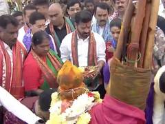 
      
      Telangana CM inaugurates pylon, offers prayers at Medaram Temple
      
      