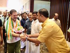 
      
      Kerala: Rahul Gandhi arrives in Kochi
      
      