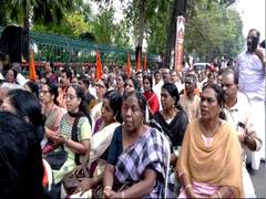 
      
      Sabarimala Samithi demand CBI probe into Sabarimala gold theft
      
      