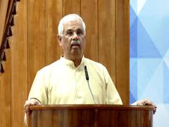 
      
      Kerala Lok Bhavan defends amendments to policy address
      
      