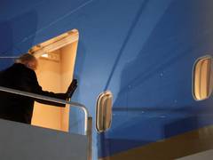 
      
      Trump's plane enroute to Davos makes U-turn after snag: White Hou
      
      