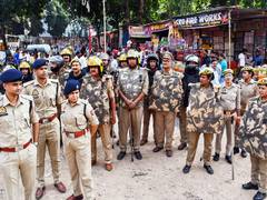 
      
      UP: Mainpuri Court clerk arrested for embezzling ₹1.24 crore
      
      