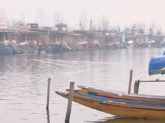 
      
      J-K: Srinagar's records min. temperature of -1°C
      
      
