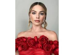 
      
      Margot Robbie reveals 