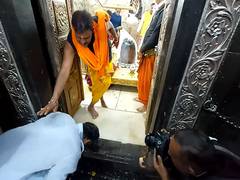 
      
      MP: Actor Suniel Shetty offers prayers at Mahakaleshwar Temple
      
      
