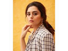 
    Ridhi Dogra on evolving paparazzi culture
    
