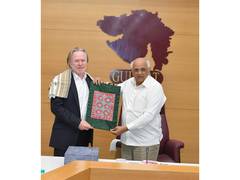 
      
      Australia High Commissioner to India meets Gujarat CM
      
      