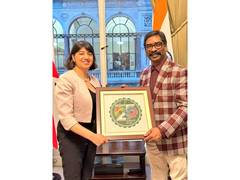 
      
      Jharkhand CM meets UK Minister Seema Malhotra
      
      