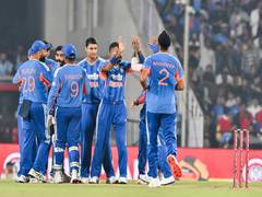 
      
      T20I: India win toss, opt to field against New Zealand
      
      