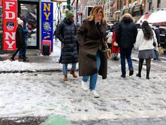 
      
      Winter storm to bring heavy snow and perilous cold to New York, N
      
      