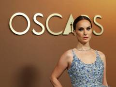 
      
      Natalie Portman calls out snubbing of women films at Oscars
      
      
