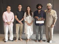 
      
      Sunny Deol,  Jyotika come on board for new project 
      
      