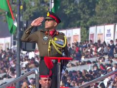 
      
      Parade Commander Lt Gen Bhavnish Kumar leads R-Day parade
      
      