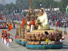 
      
      Madhya Pradesh dedicates tableau to Ahilya Bai Holkar
      
      