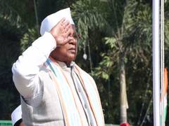 
      
      Jitan Ram Manjhi unfurls National Flag on 77th Republic Day
      
      