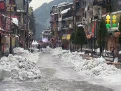 
      
      Tourists face traffic congestion in Manali amid heavy snowfall
      
      