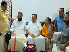 
      
      V Sivankutty, K Muraleedharan visit Vimala Menon's residence
      
      